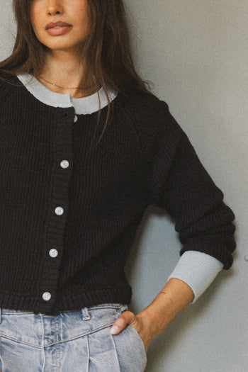 BUTTON UP SWEATER