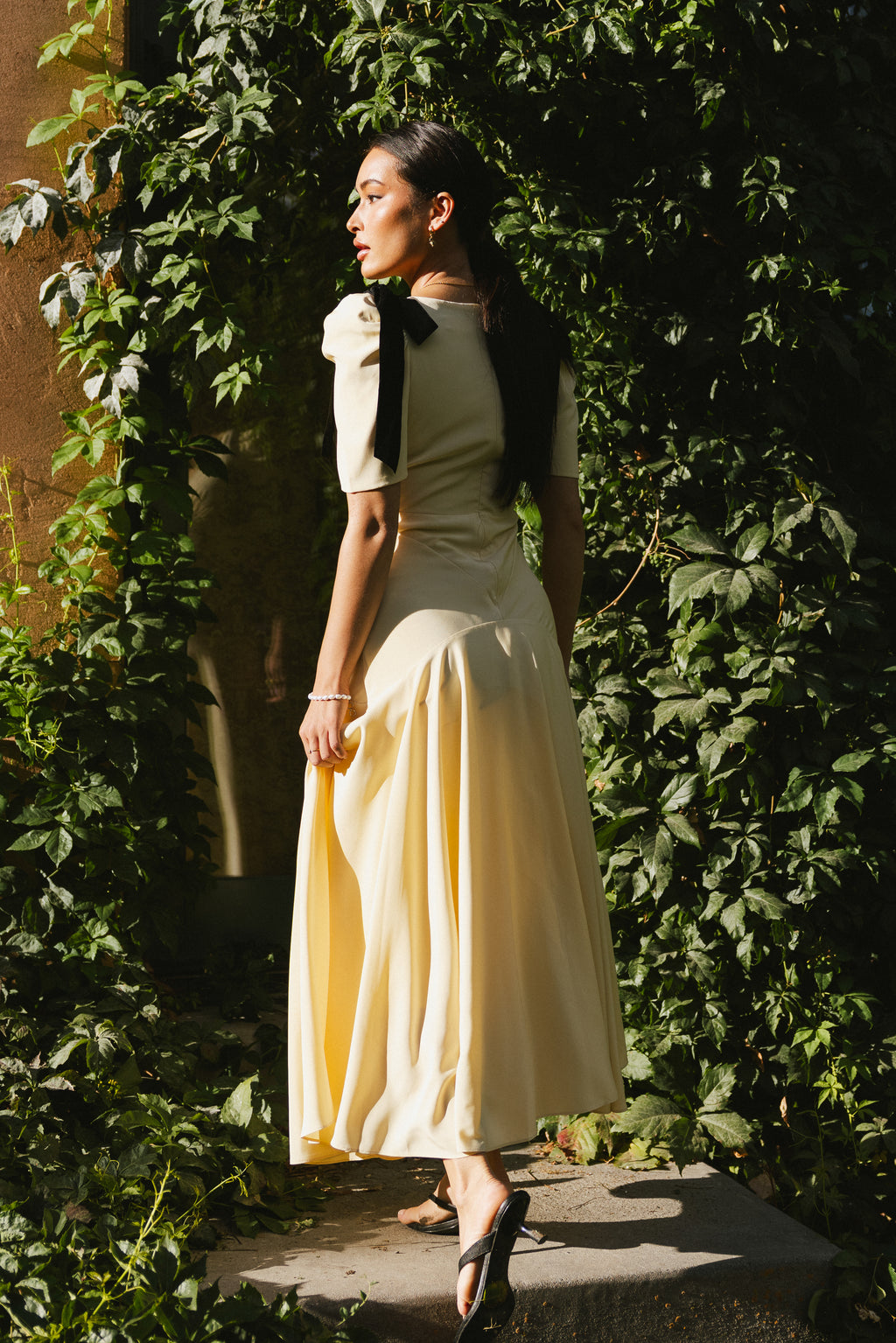 Back Zipper, Hook and Eye Closure