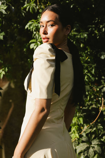 Velvet Shoulder Bow Details