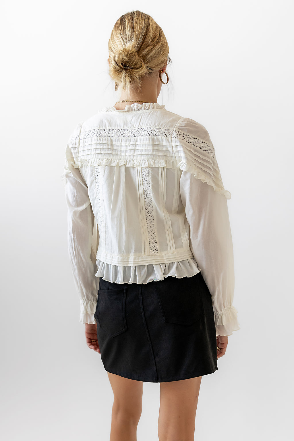 BACK POCKETS 