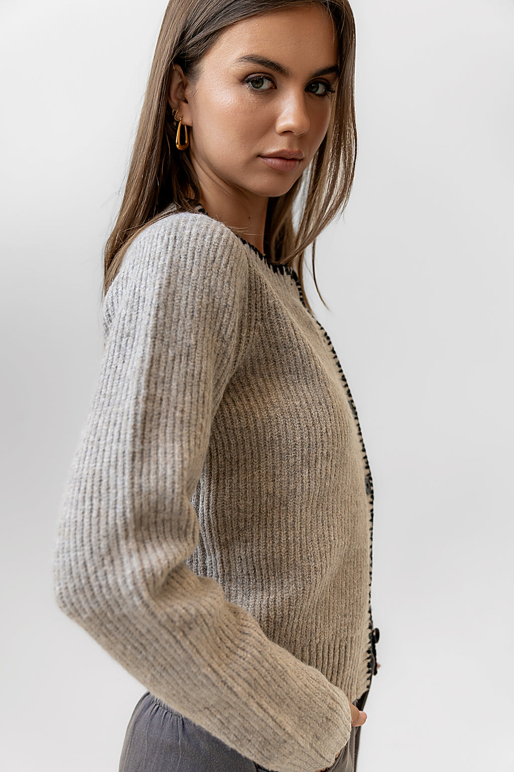 TAUPE SWEATER WITH BLACK DETAILING 