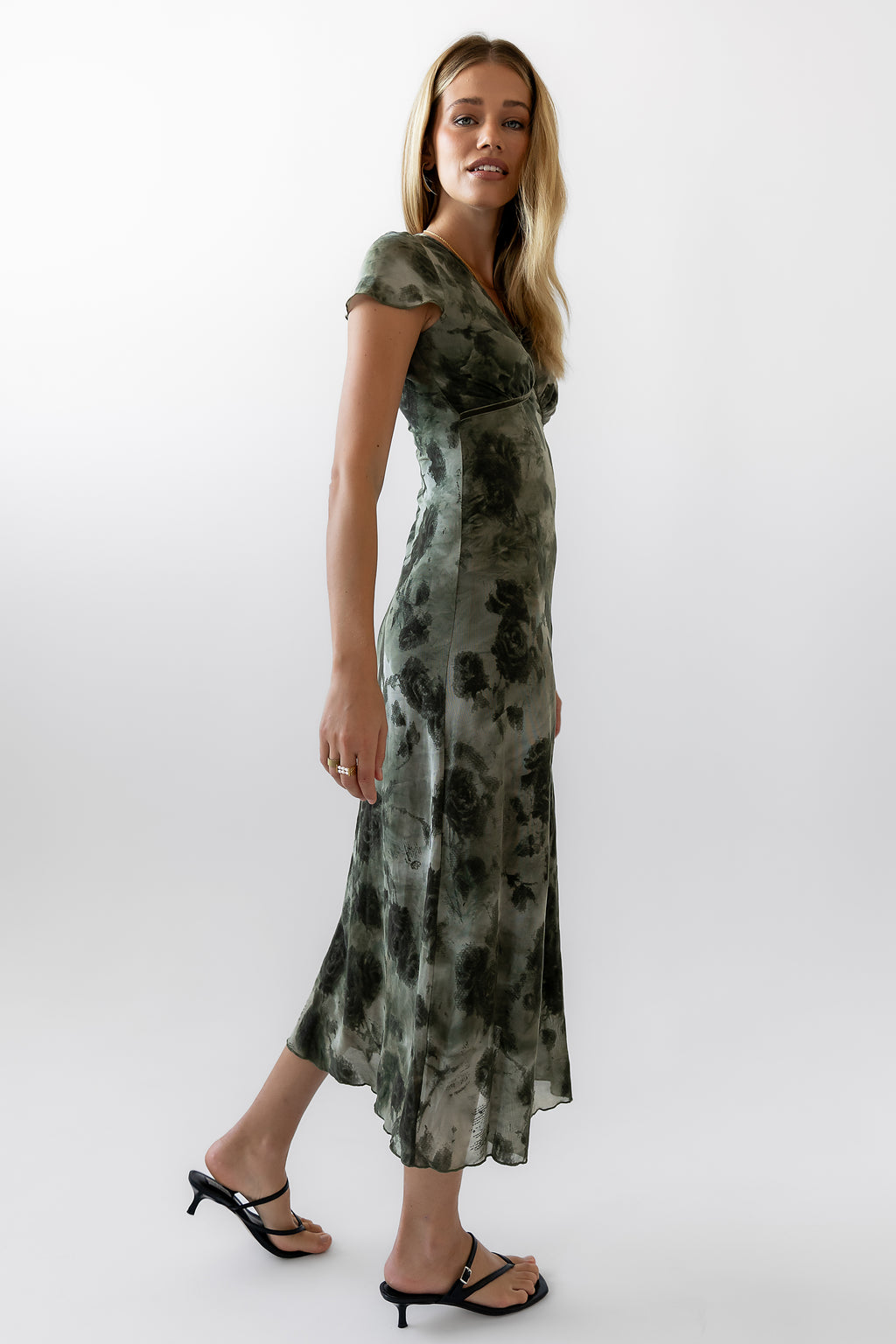 SHORT SLEEVE  MAXI DRESS 