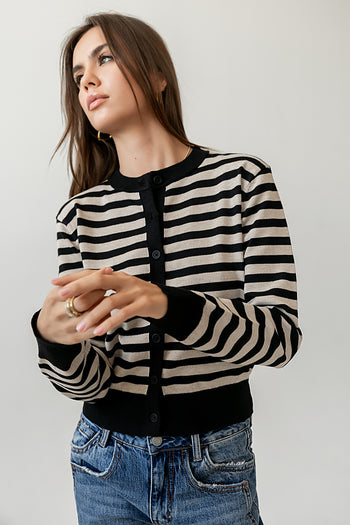 BUTTON UP SWEATER 