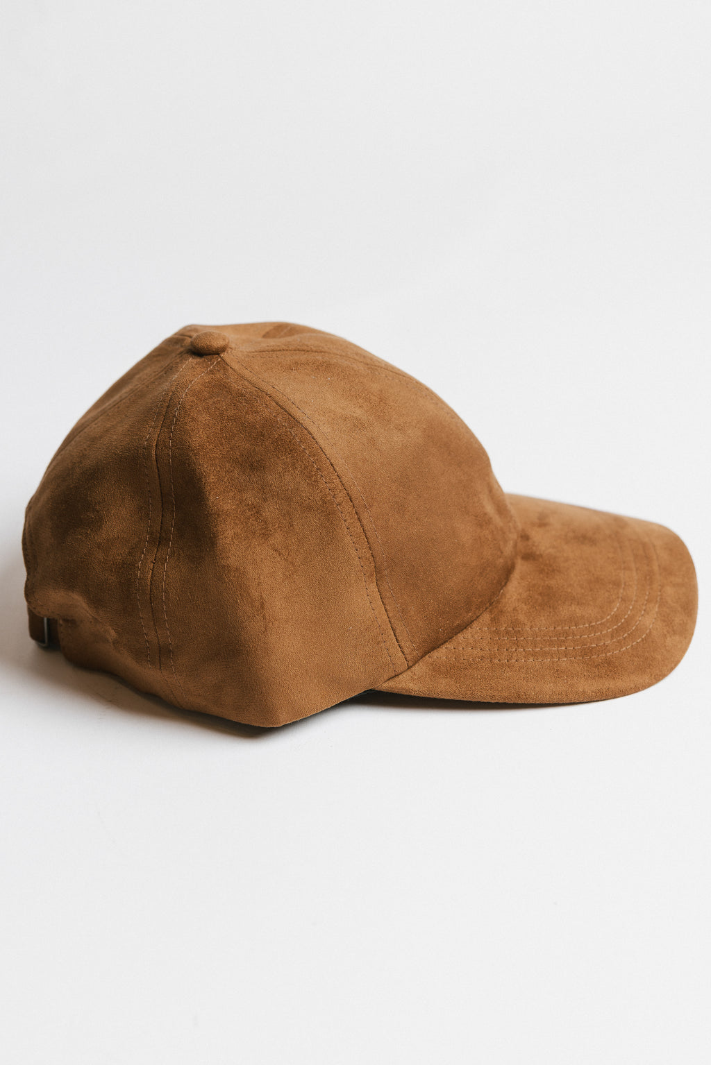 Suede Baseball Cap in Cognac