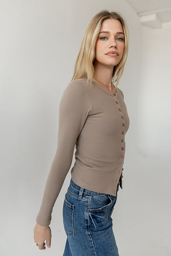 LONG SLEEVE BUTTON UP 