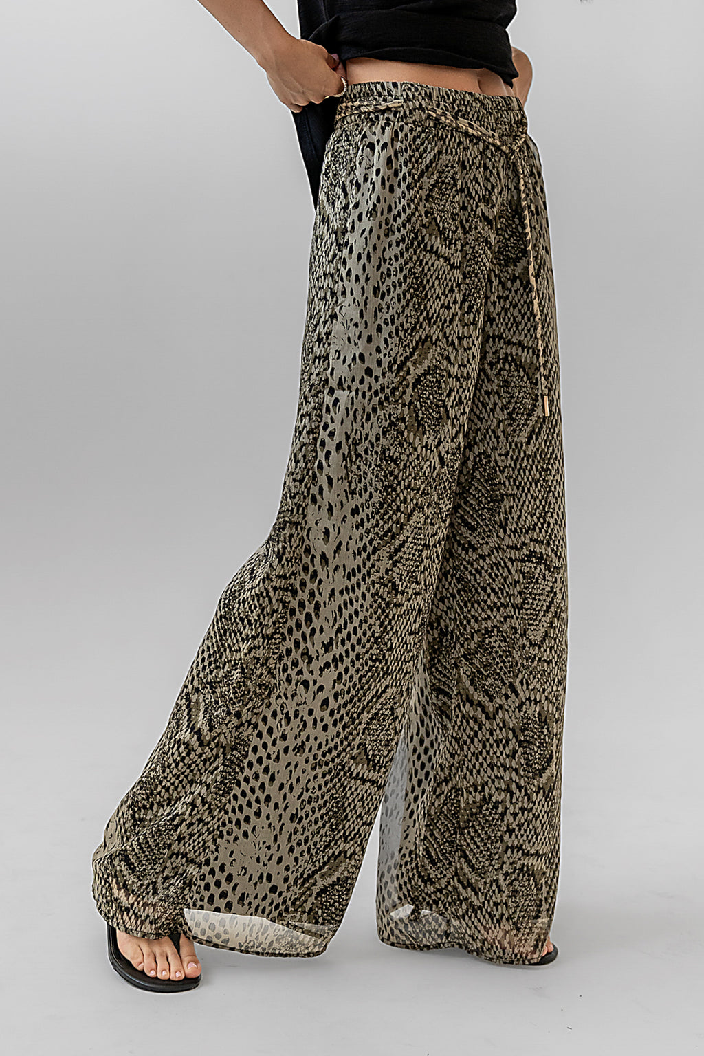 printed baggy pants with tie