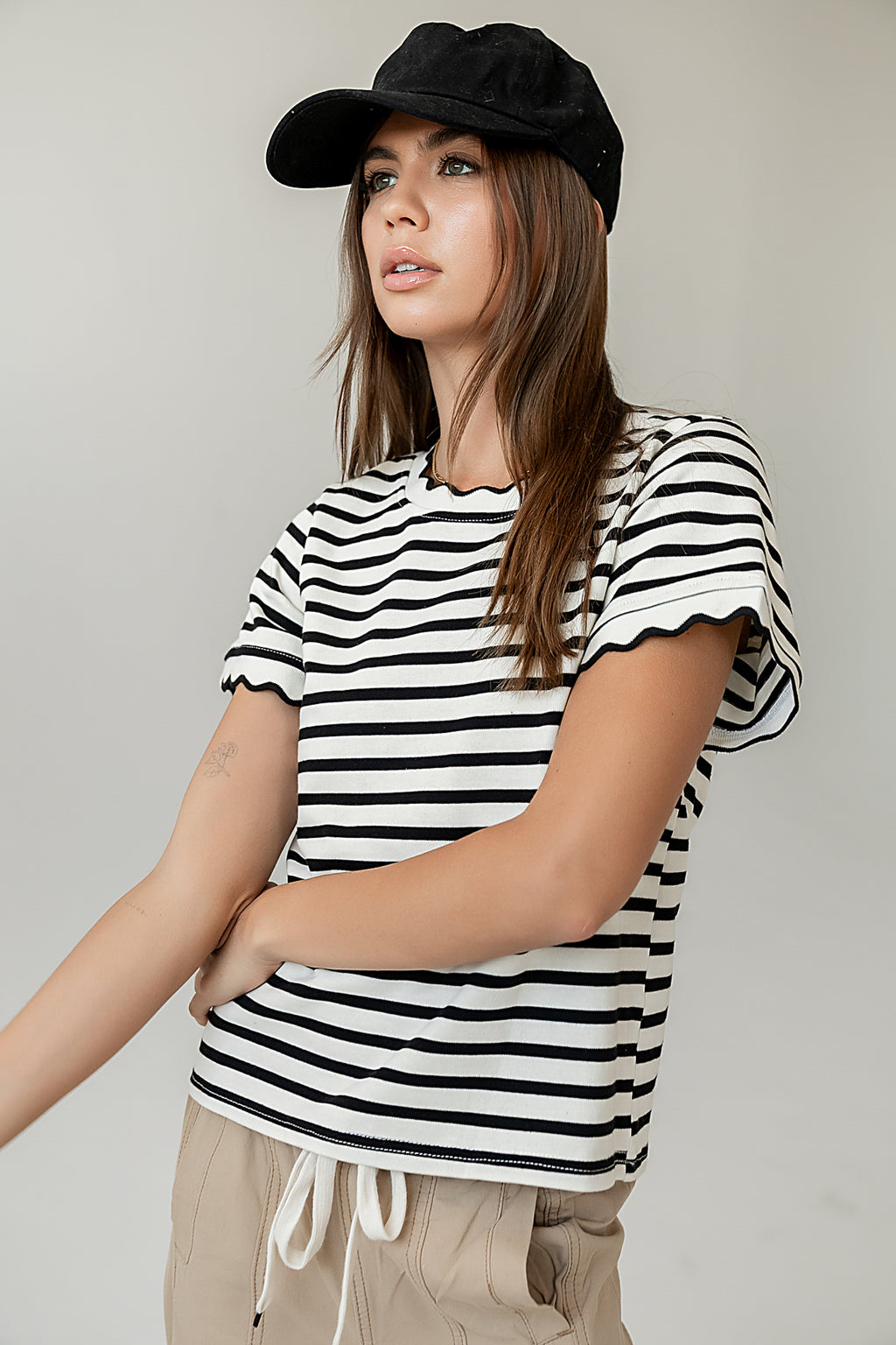 SHORT SLEEVE STRIPED TOP