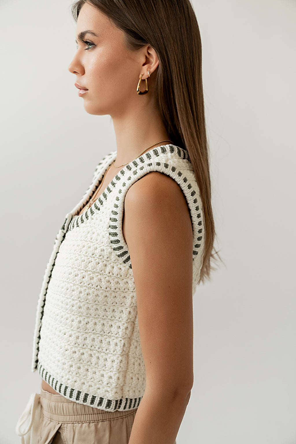 HEM DETAIL IN OLIVIE 