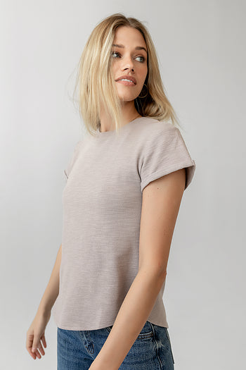 ROUND NECKLINE