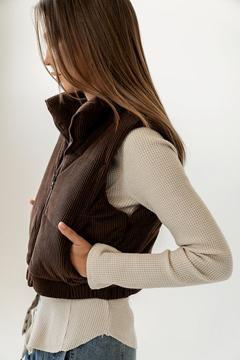 zip up vest