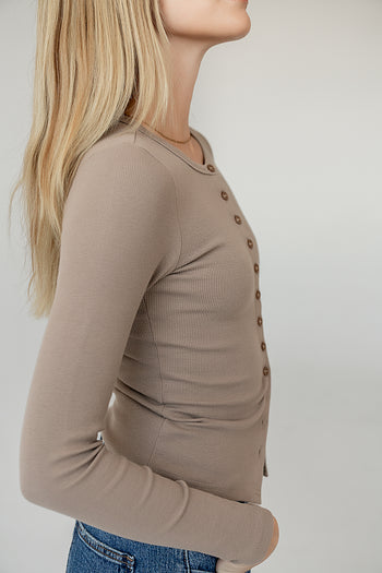 ROUND HIGH NECKLINE 