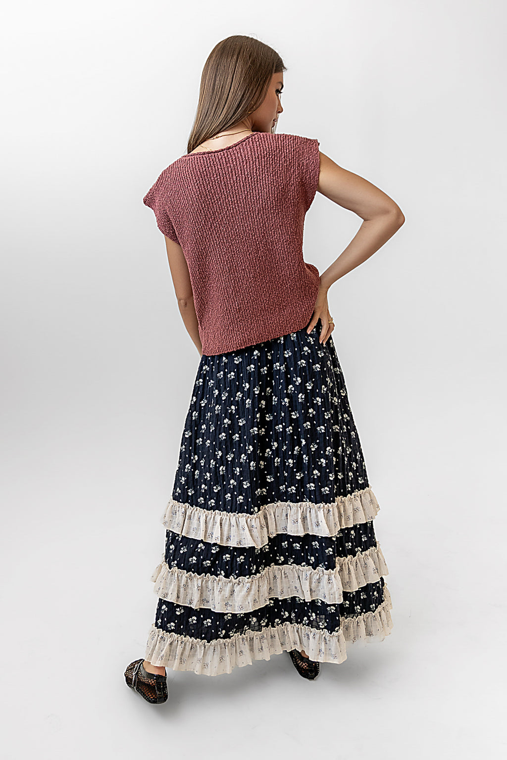 KNIT SWEATER 