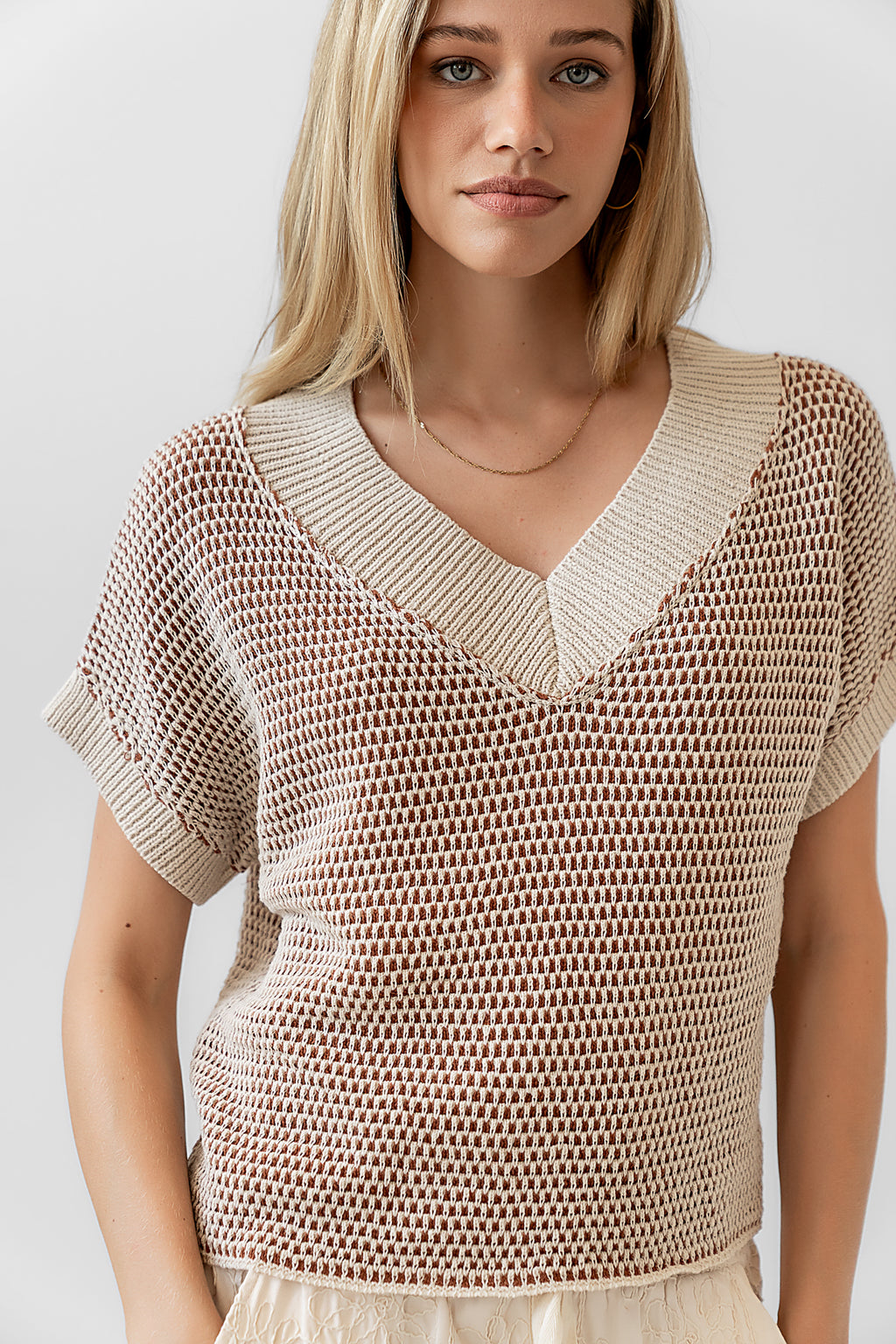 v neck short sleeve sweater in taupe