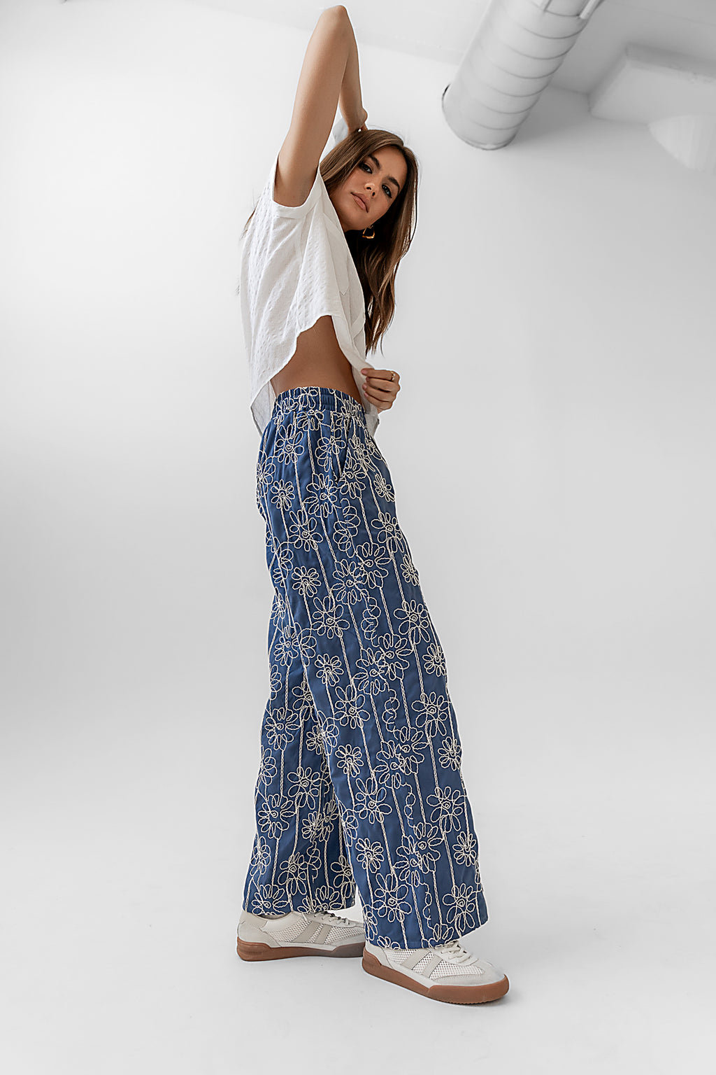 embroidered pants in blue