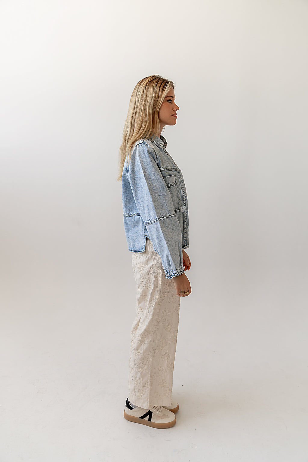 Embroidered Floral Details
with a Wide-Leg Fit