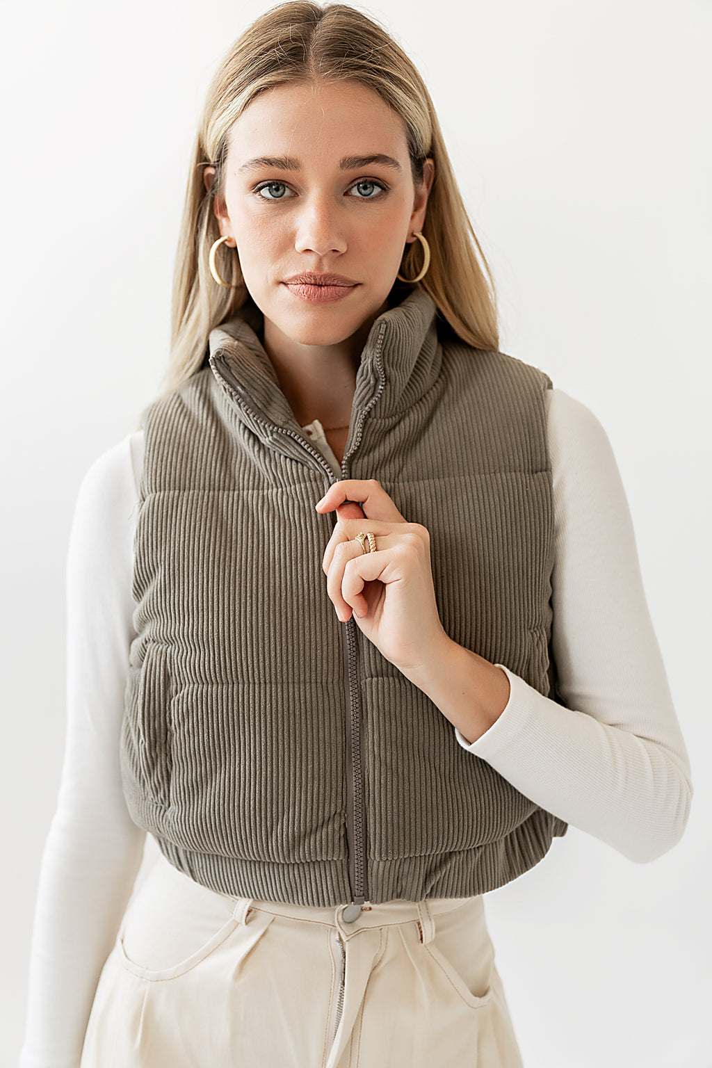 Sleeveless Vest 