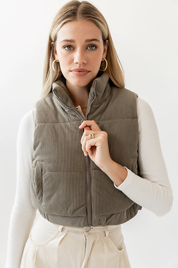 Sleeveless Vest 