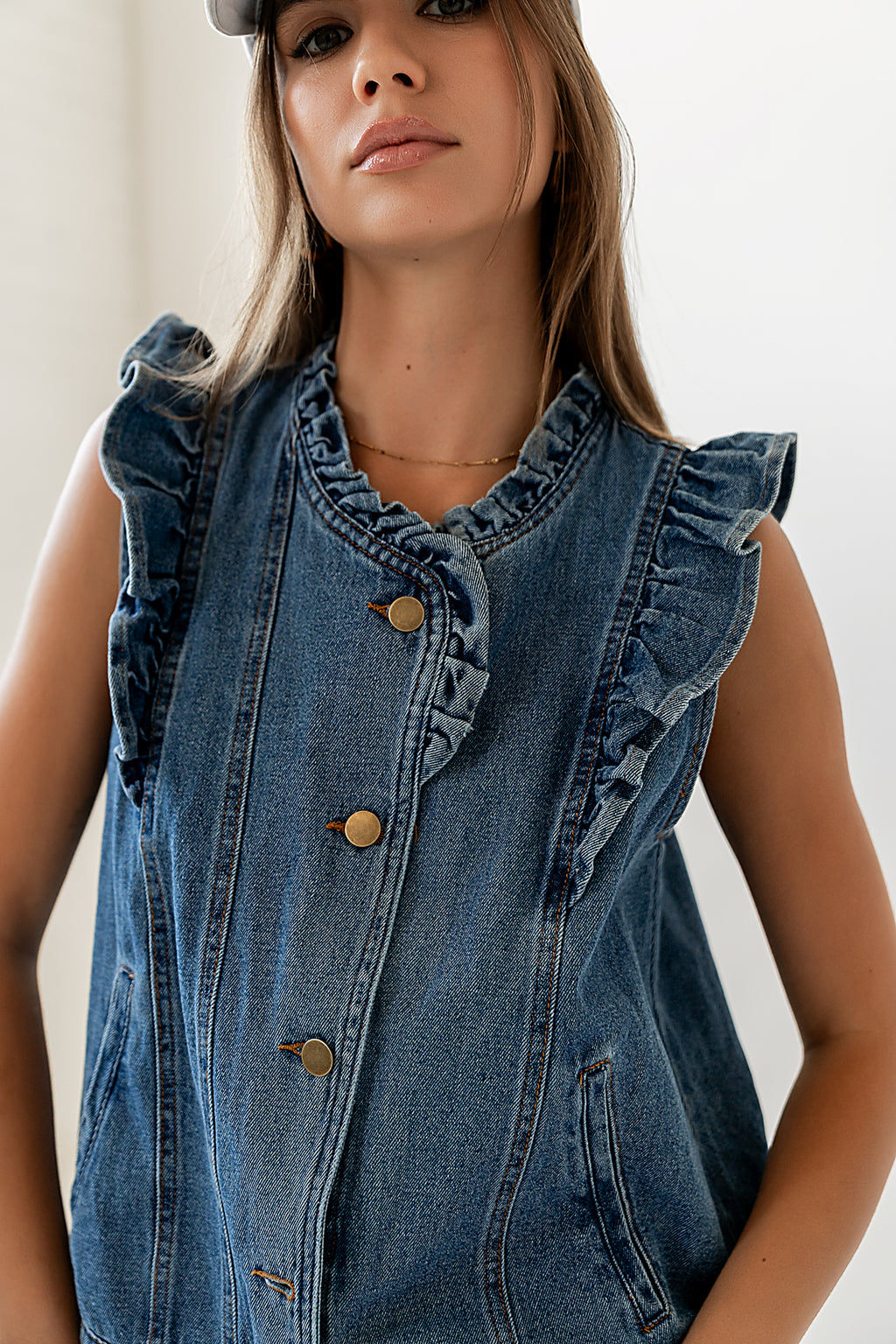 Round Ruffle Neckline