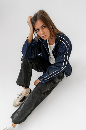 Front Zipper Closure