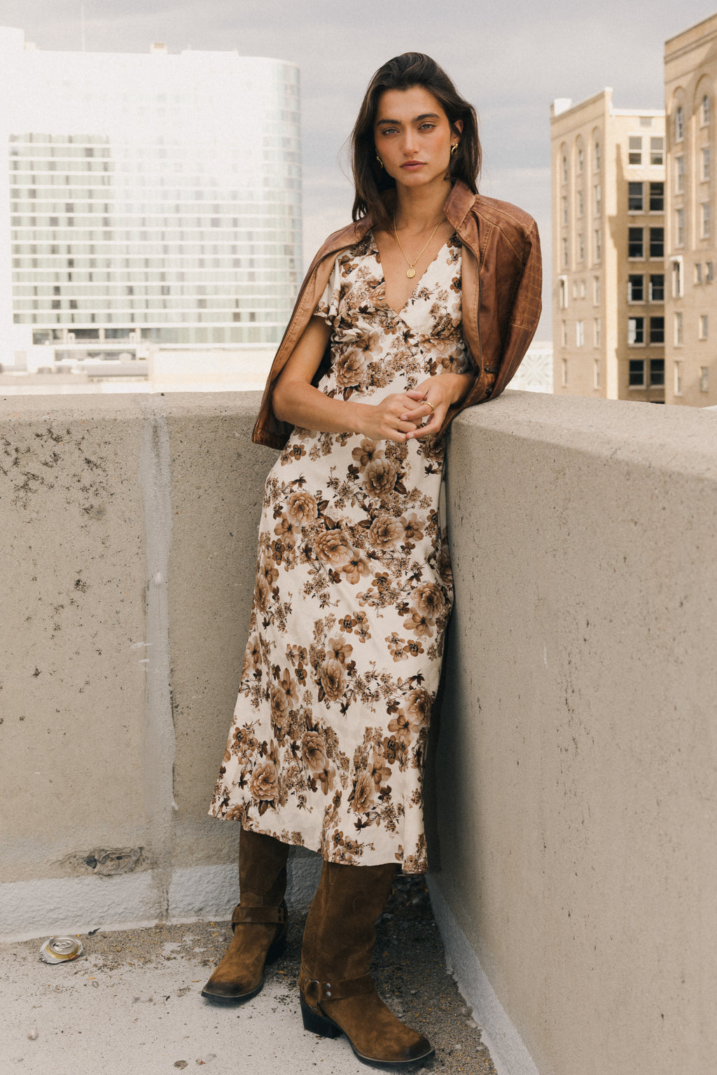  LARGE BROWN FLORAL PRINT