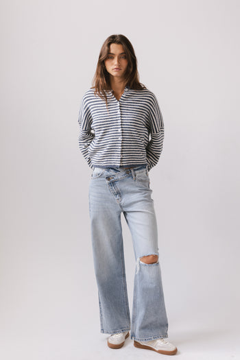 BAGGY RIPPED JEANS