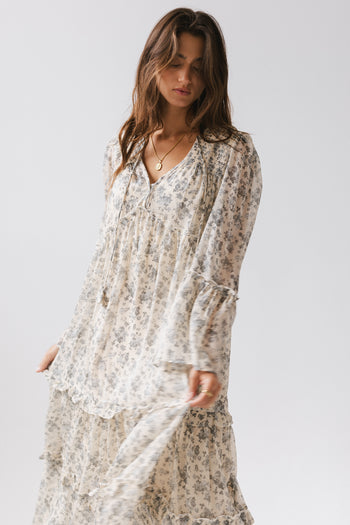 V-Neckline
