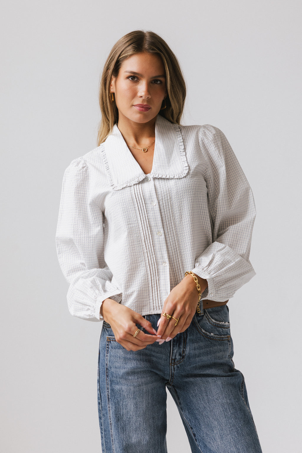 long sleeve blouse with cuffed sleeve