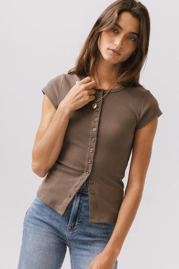 Vestia Button Up Tee in Army Green