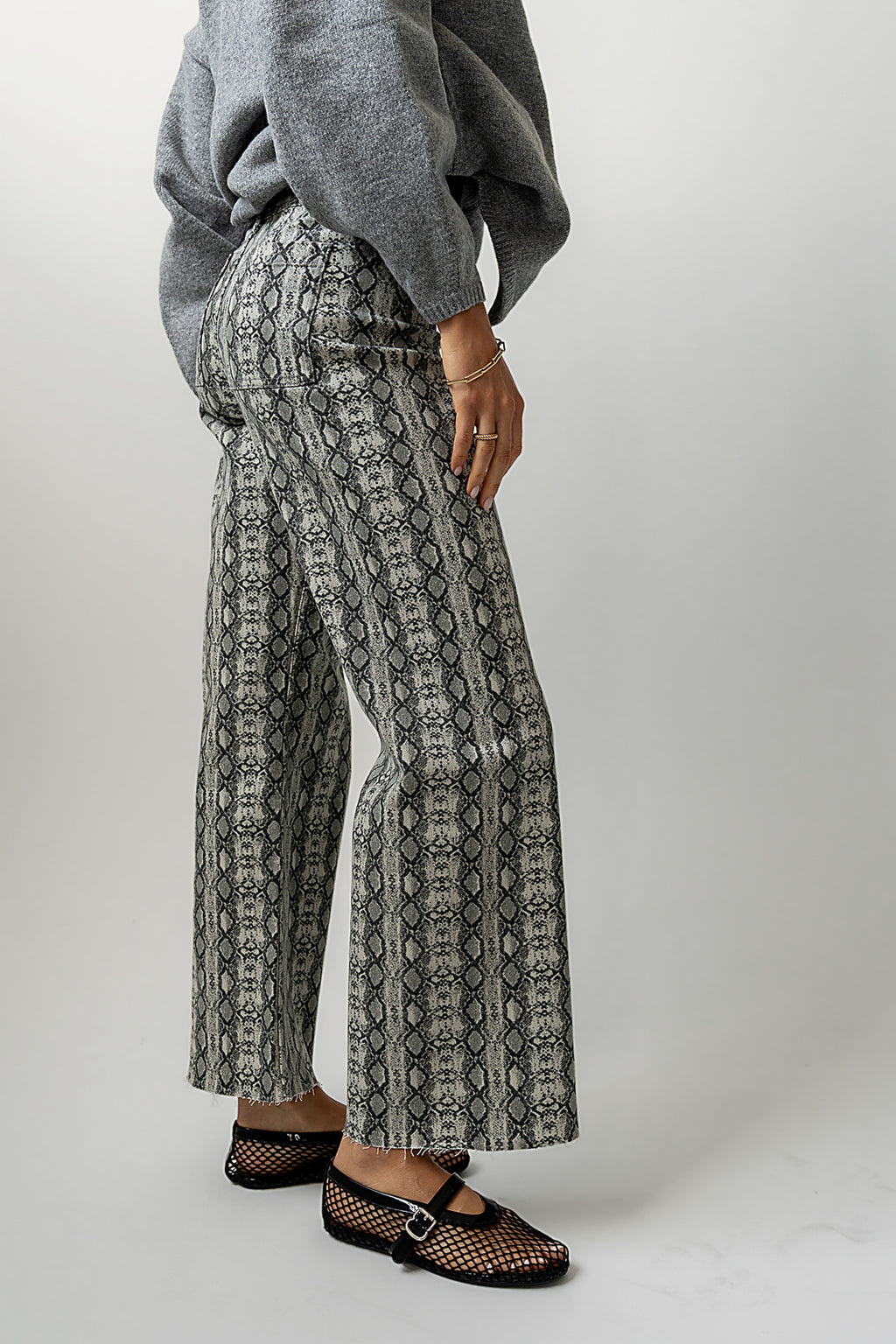Snake Print Pants with raw hem 