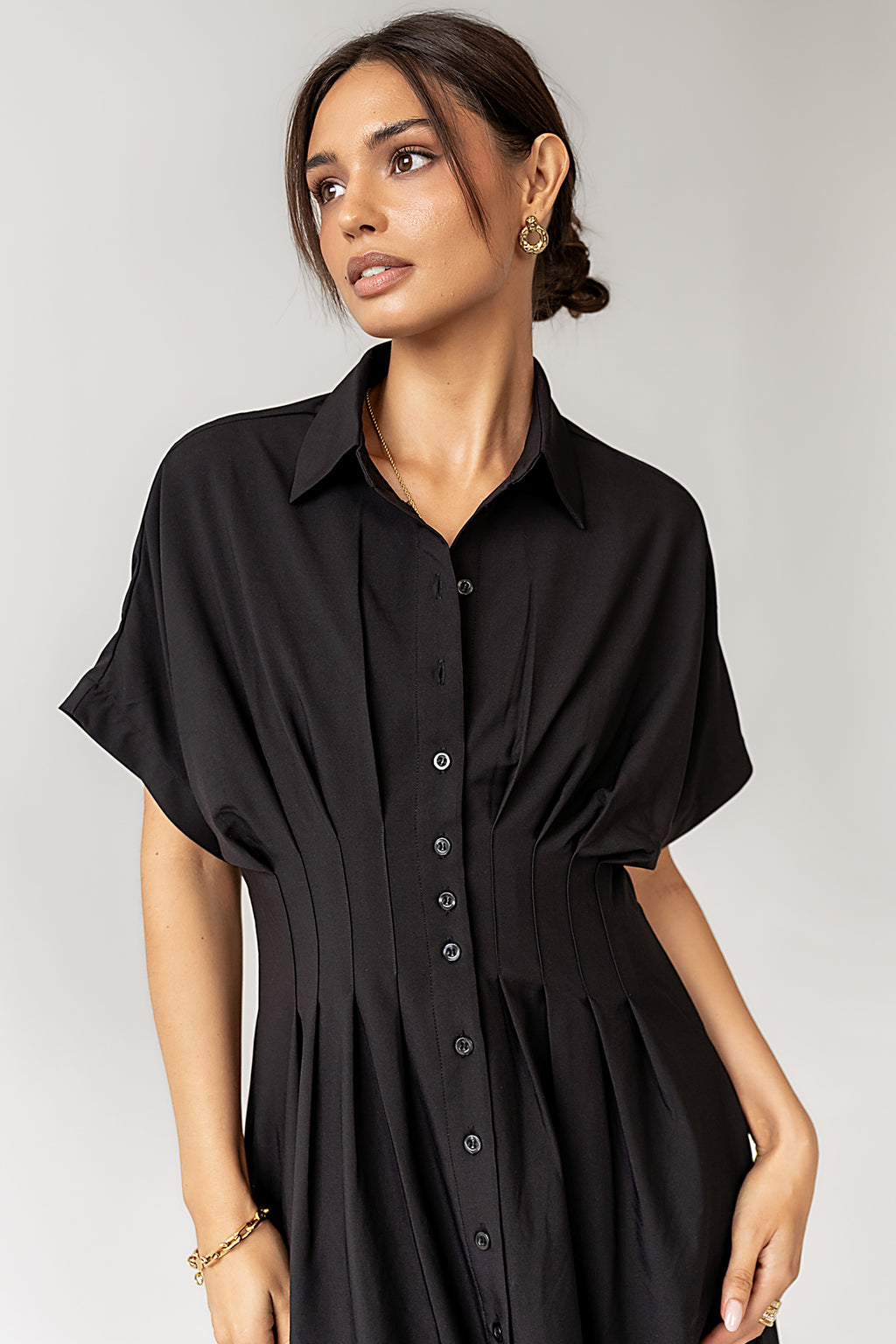 short sleeve dress in black