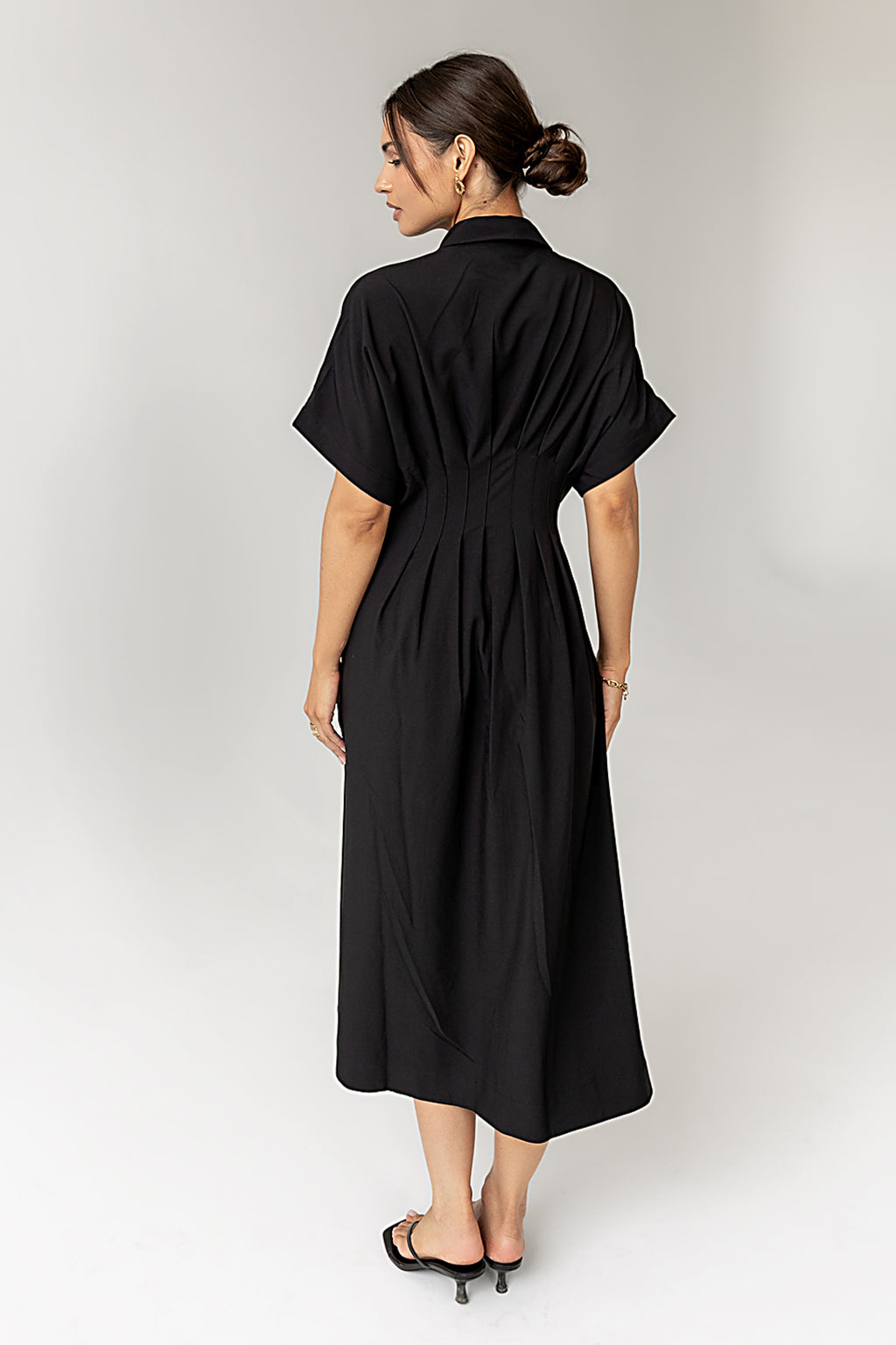 short sleeve black dress 