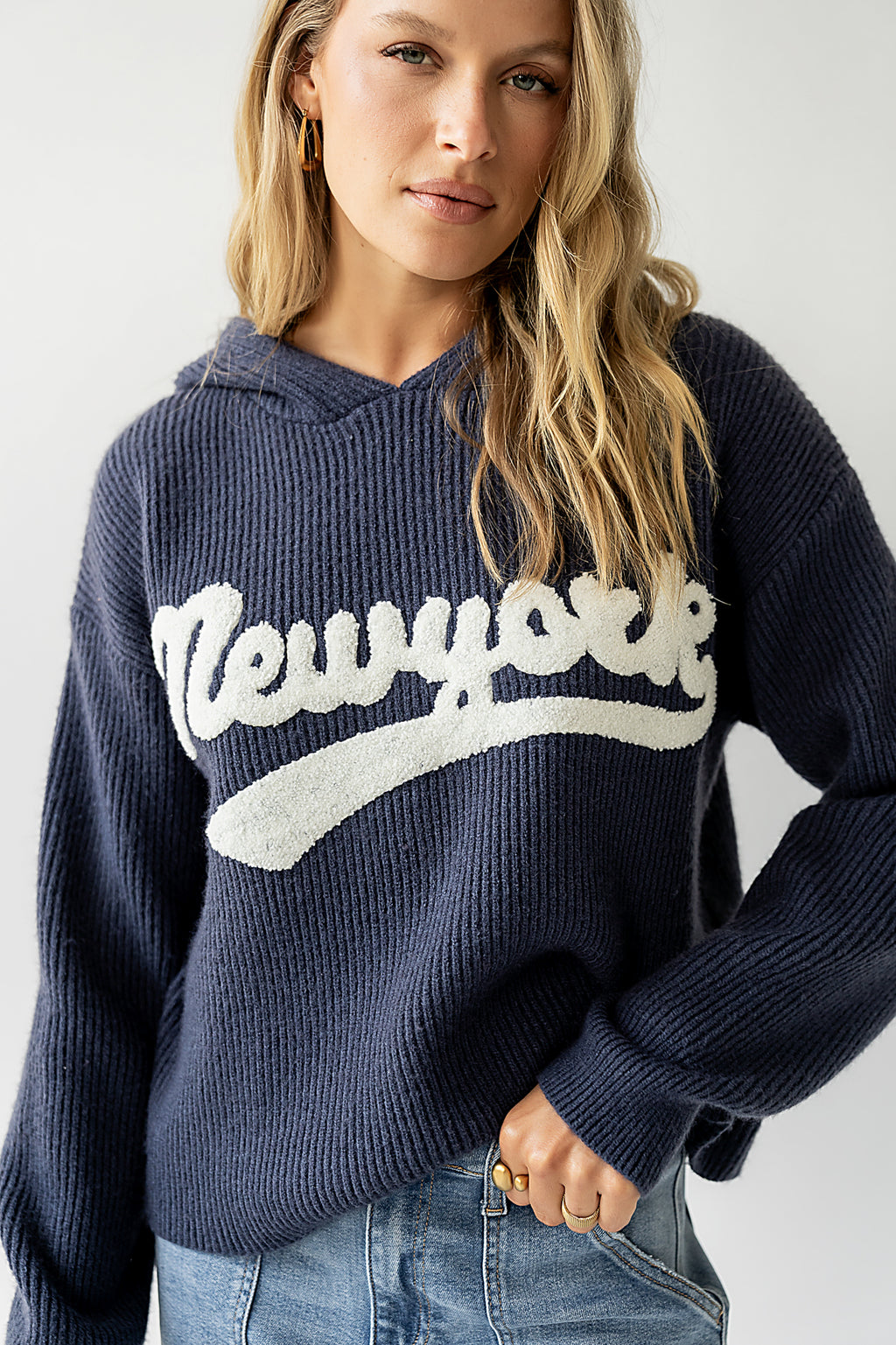  Hooded Sweater in navy