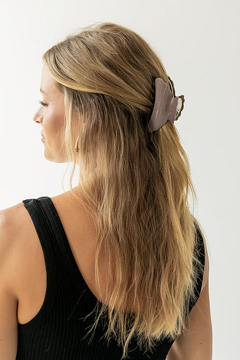 BROWN CLAW CLIP