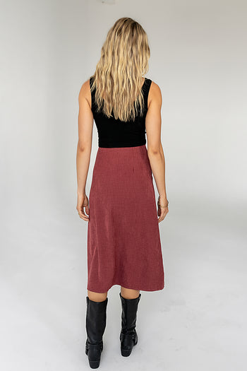 TWO TINY PLEATS 
