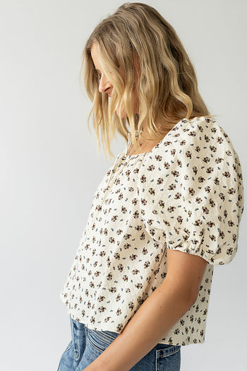 short sleeves with elastic cuff