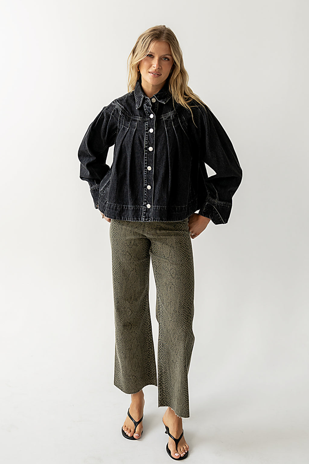 pleated jacket 