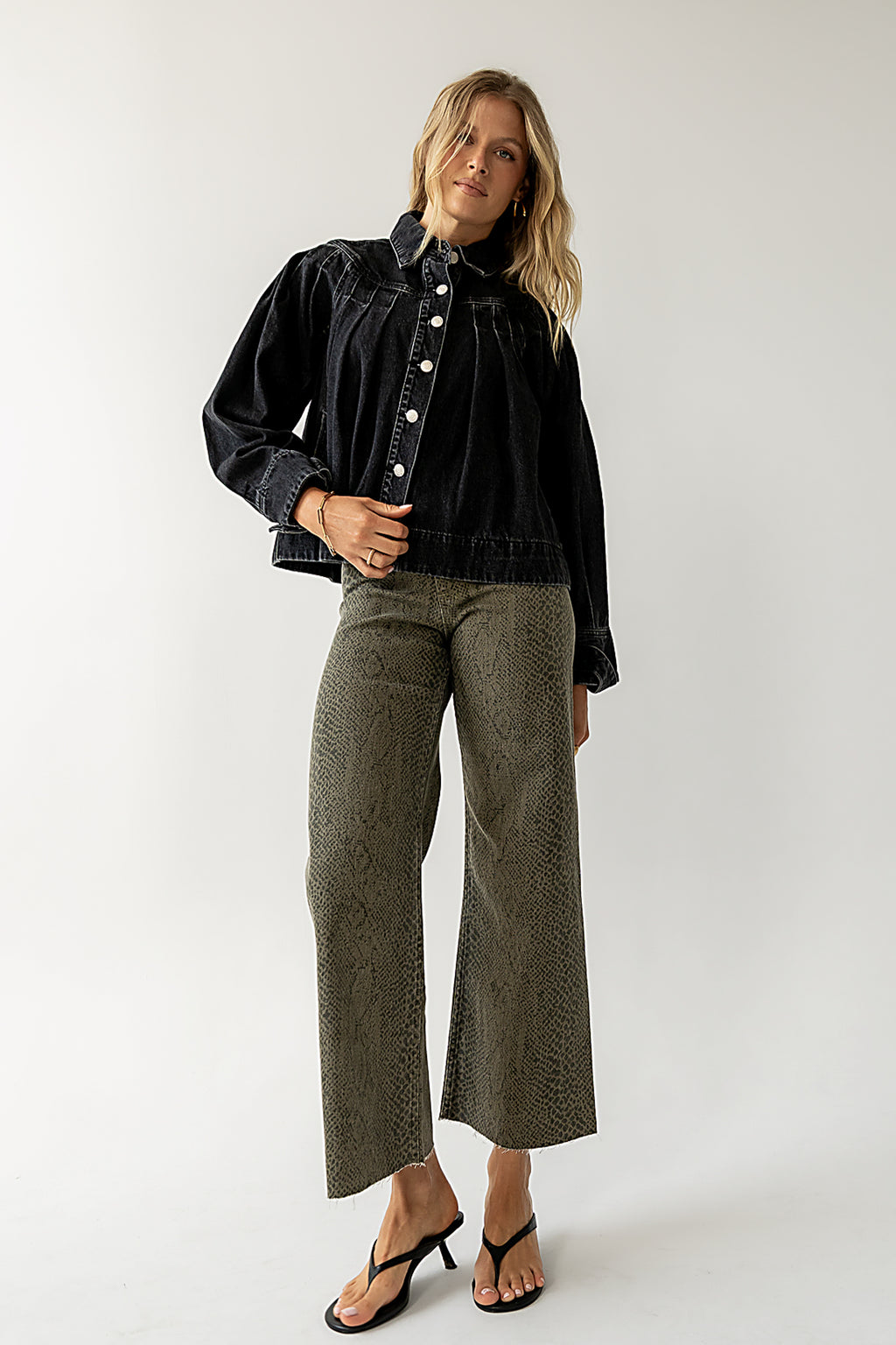 WIDE LEG DENIM