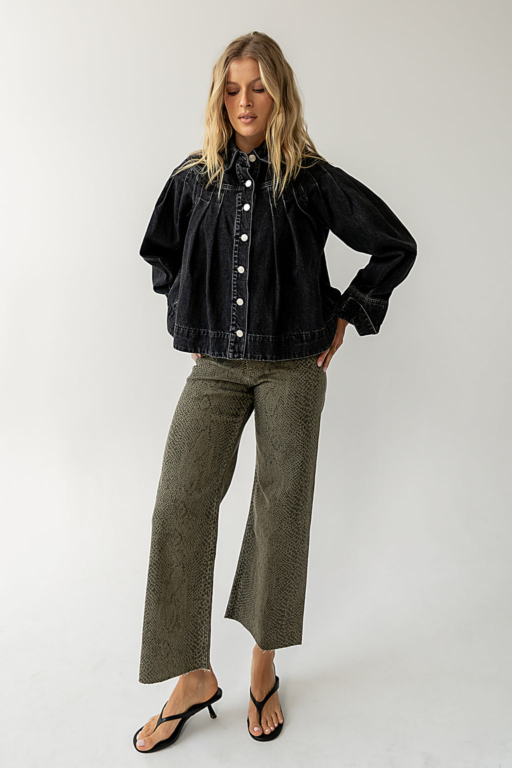 PRINTED DENIM PANTS