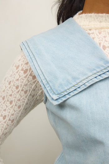 COLLAR LAYERED DETAIL 