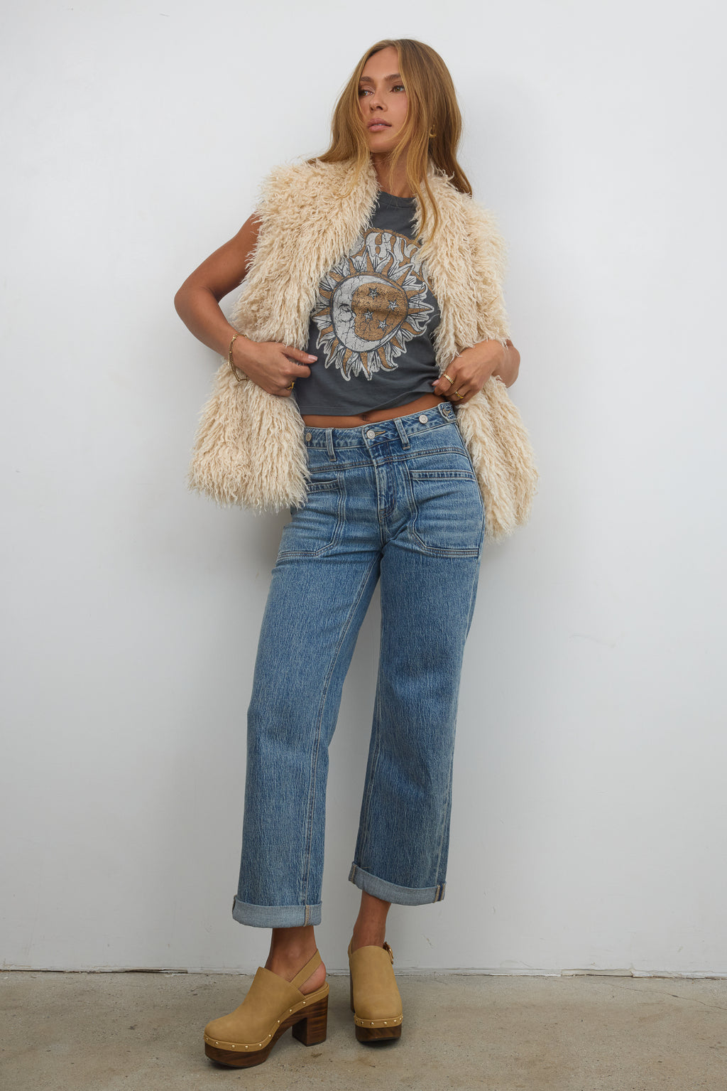 Sunnie Graphic Tee - FINAL SALE