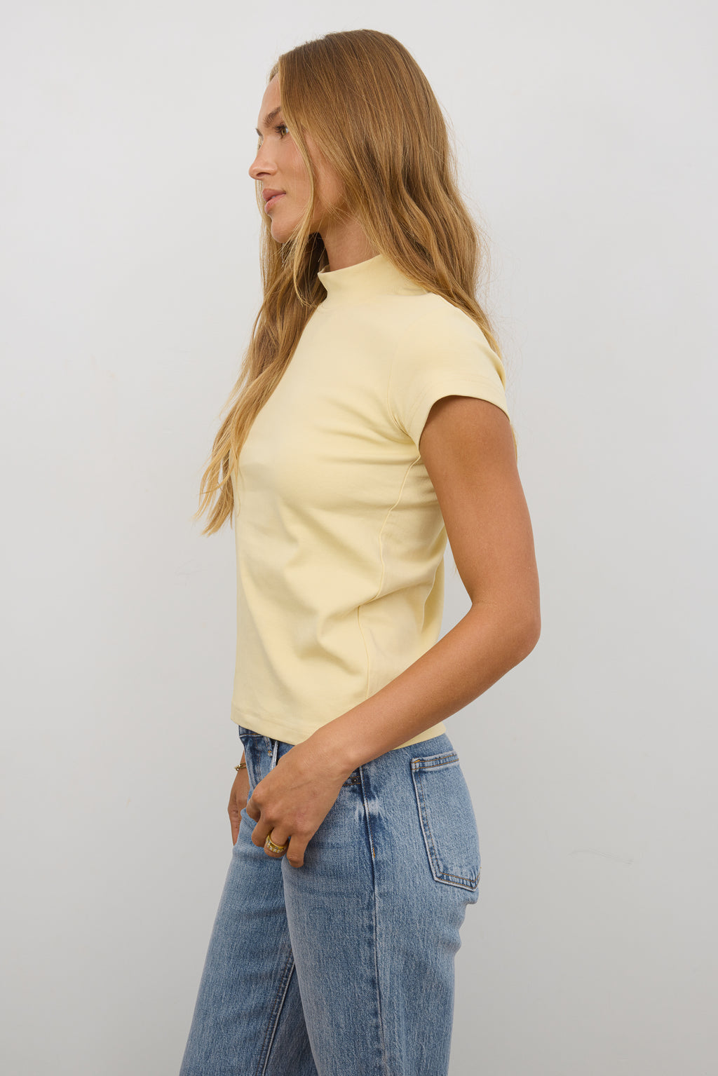 HIGH NECK YELLOW TEE 