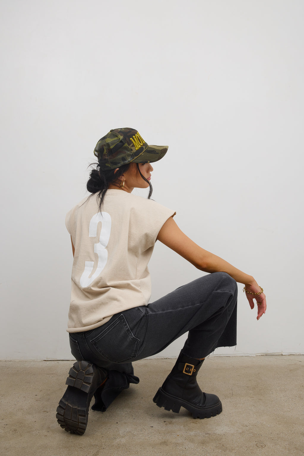 Vinnie Muscle Tee in Beige