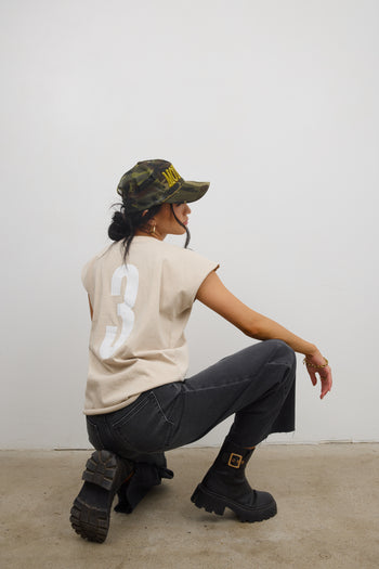Vinnie Muscle Tee in Beige