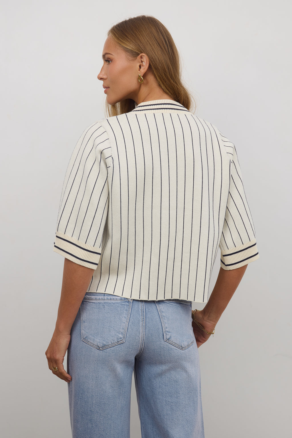 RIBBED HEM LINES 