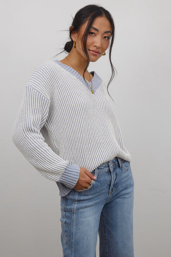 KNIT SWEATER