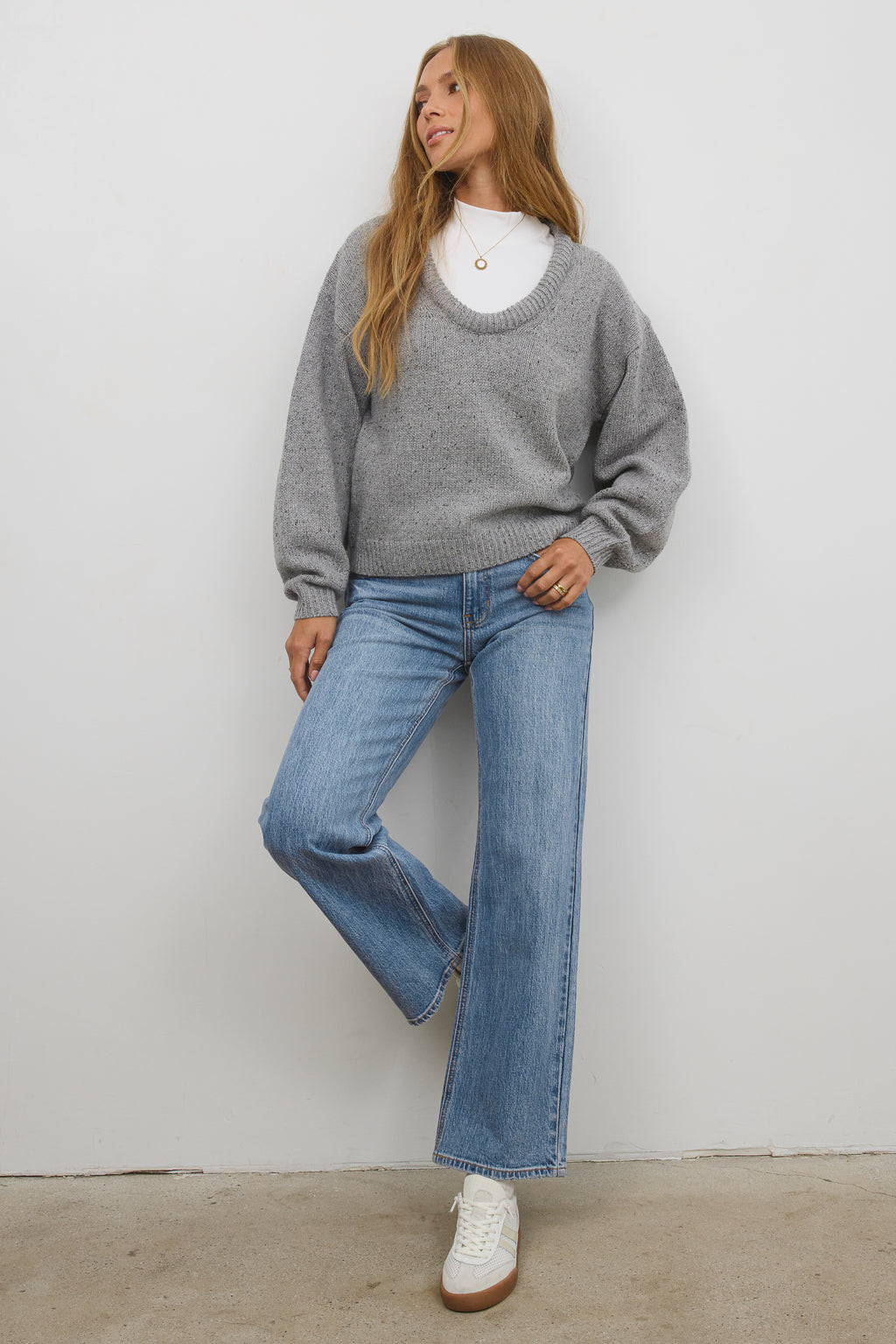 OVERSIZED GREY SWEATER 