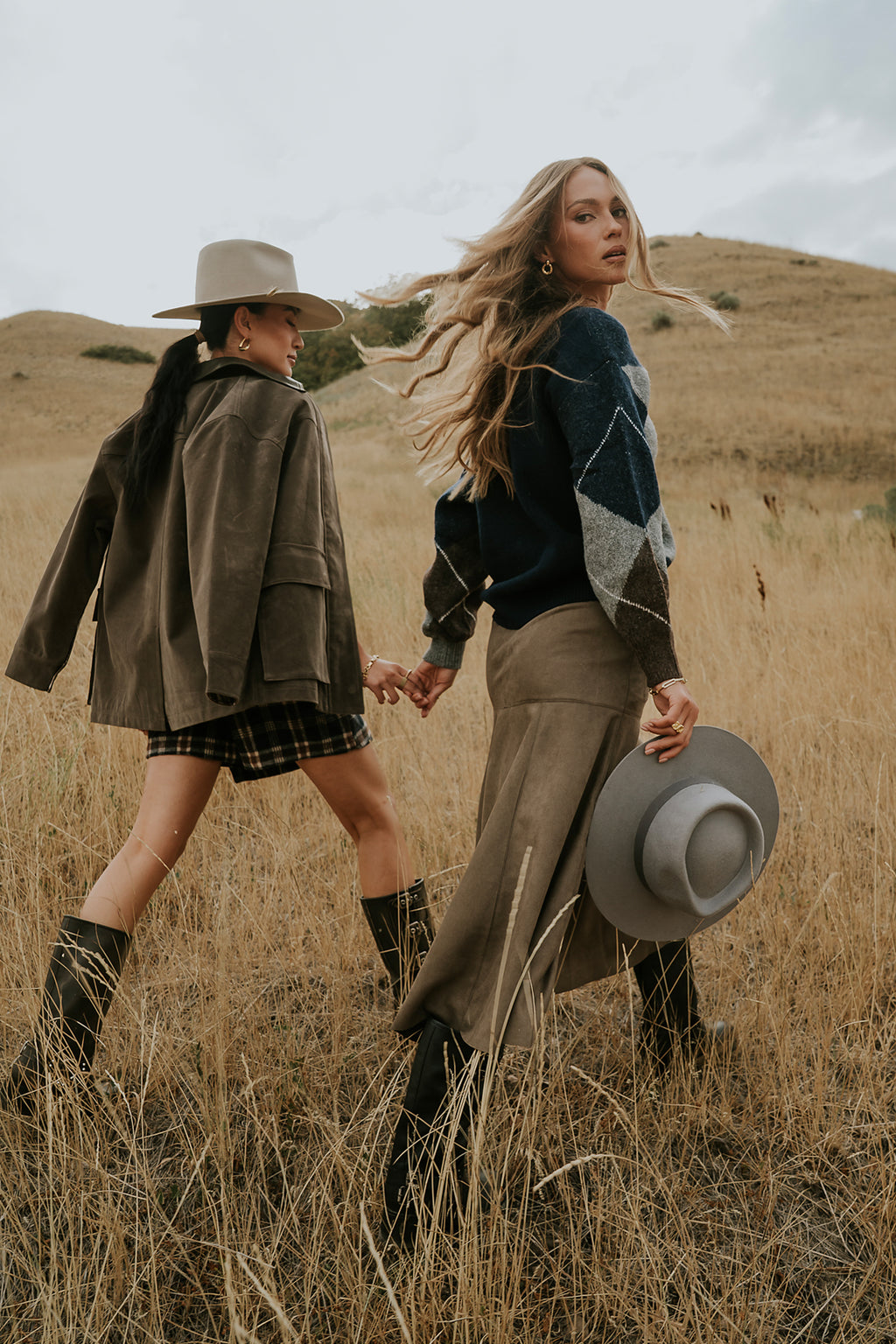 COLLARED BROWN JACKET