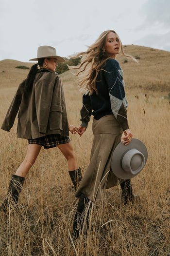 COLLARED BROWN JACKET