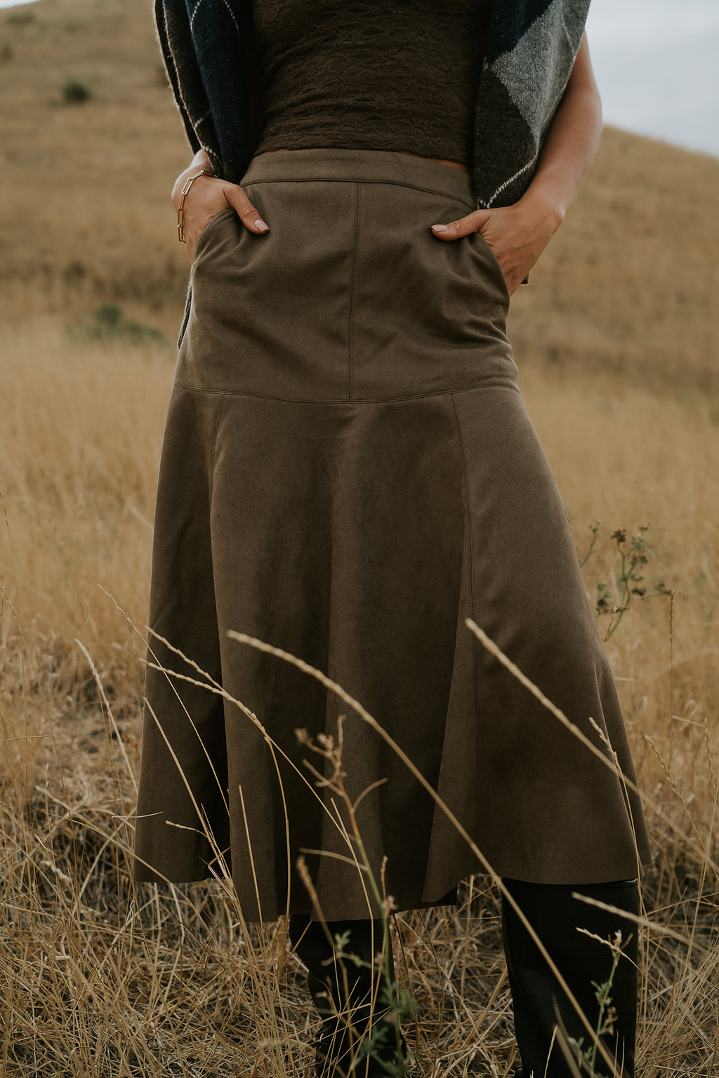 Two Hand Pockets