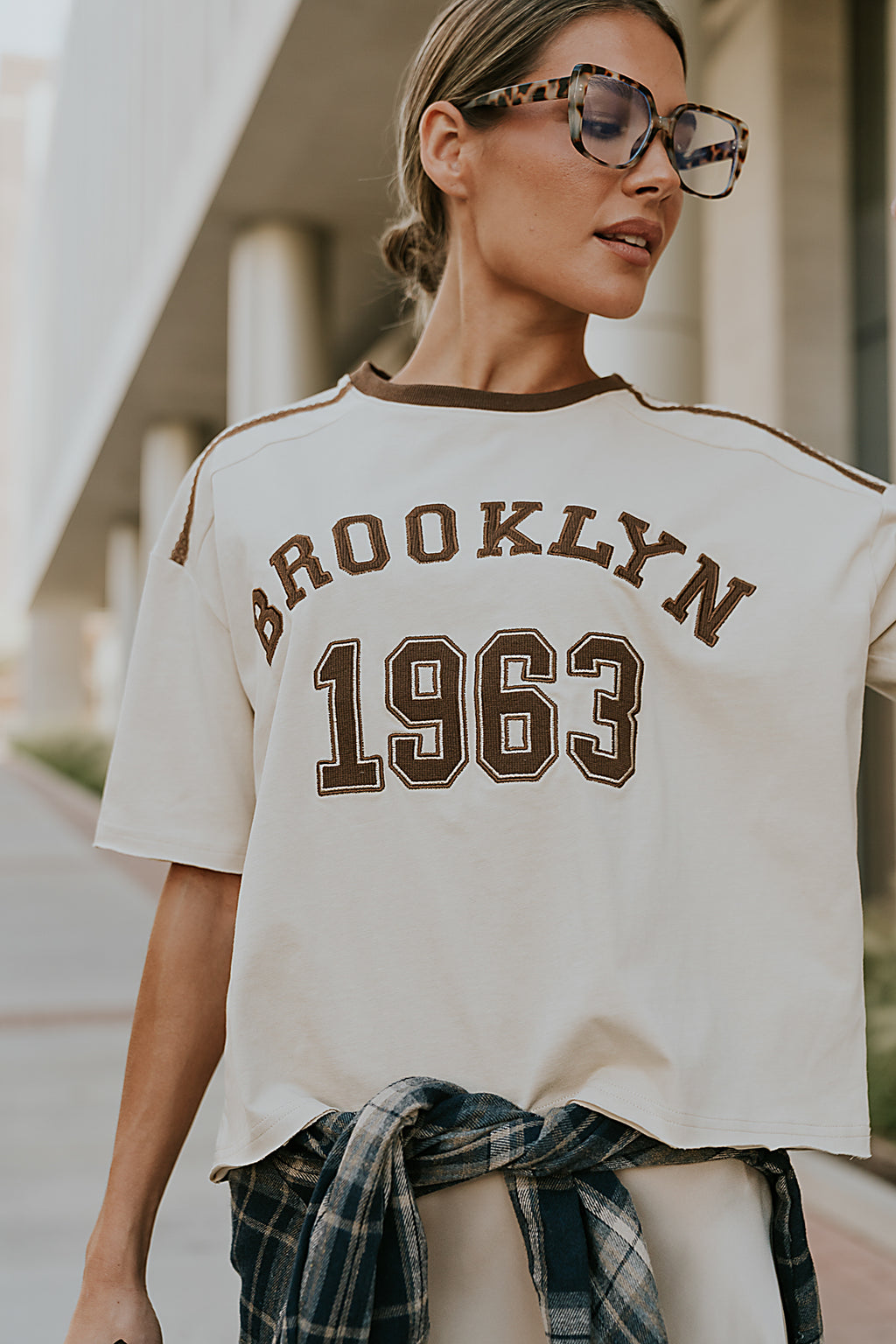 Graphic Tee in Brown